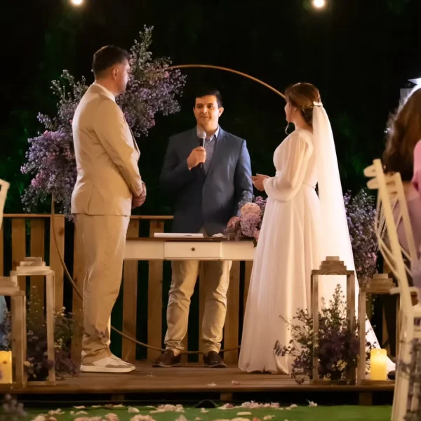 0F17E677-A46A-4E45-9FA5-9A81D88D2D51_11zon